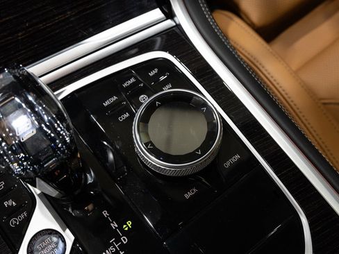 Used 2025 BMW M850i xDrive image 40