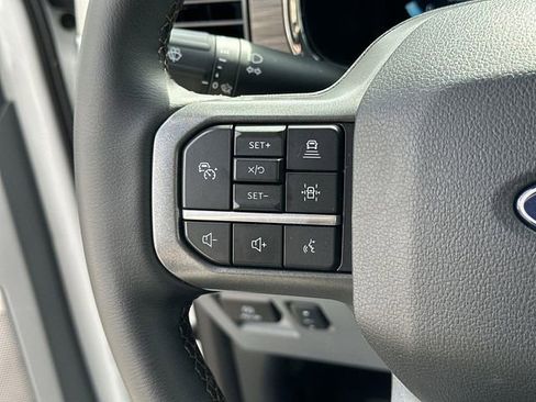 Used 2025 Ford F150 Lariat image 35