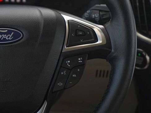 Used 2023 Ford Edge Titanium AWD/4WD image 18