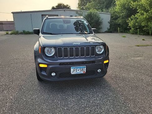 Used 2022 Jeep Renegade Latitude w/ Convenience Group AWD/4WD image 4