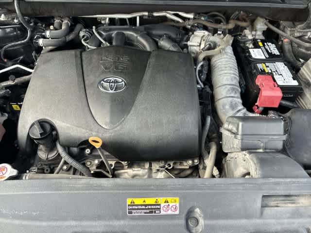 Used 2021 Toyota Highlander XSE FWD image 15