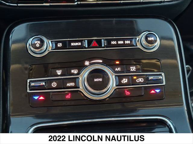 Certified 2022 Lincoln Nautilus FWD w/ Premium Package image 18