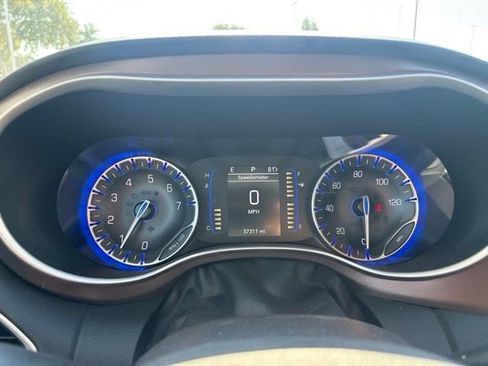Used 2023 Chrysler Voyager LX FWD image 15