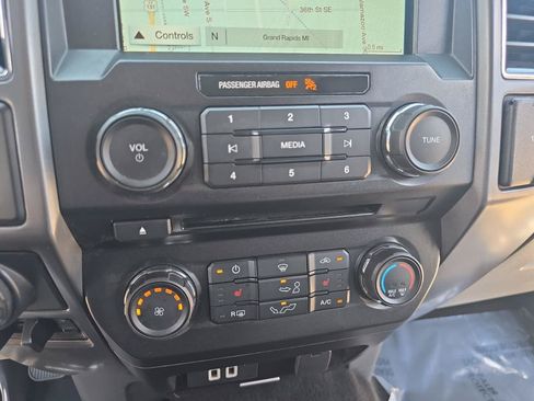 Used 2018 Ford F150 XLT w/ Equipment Group 302A Luxury AWD/4WD image 26