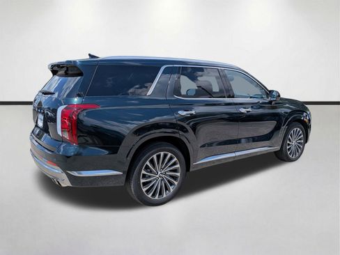 Used 2025 Hyundai Palisade Calligraphy FWD image 4