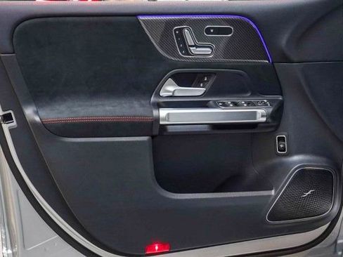 New 2024 Mercedes-Benz GLB 35 AMG 4MATIC image 20