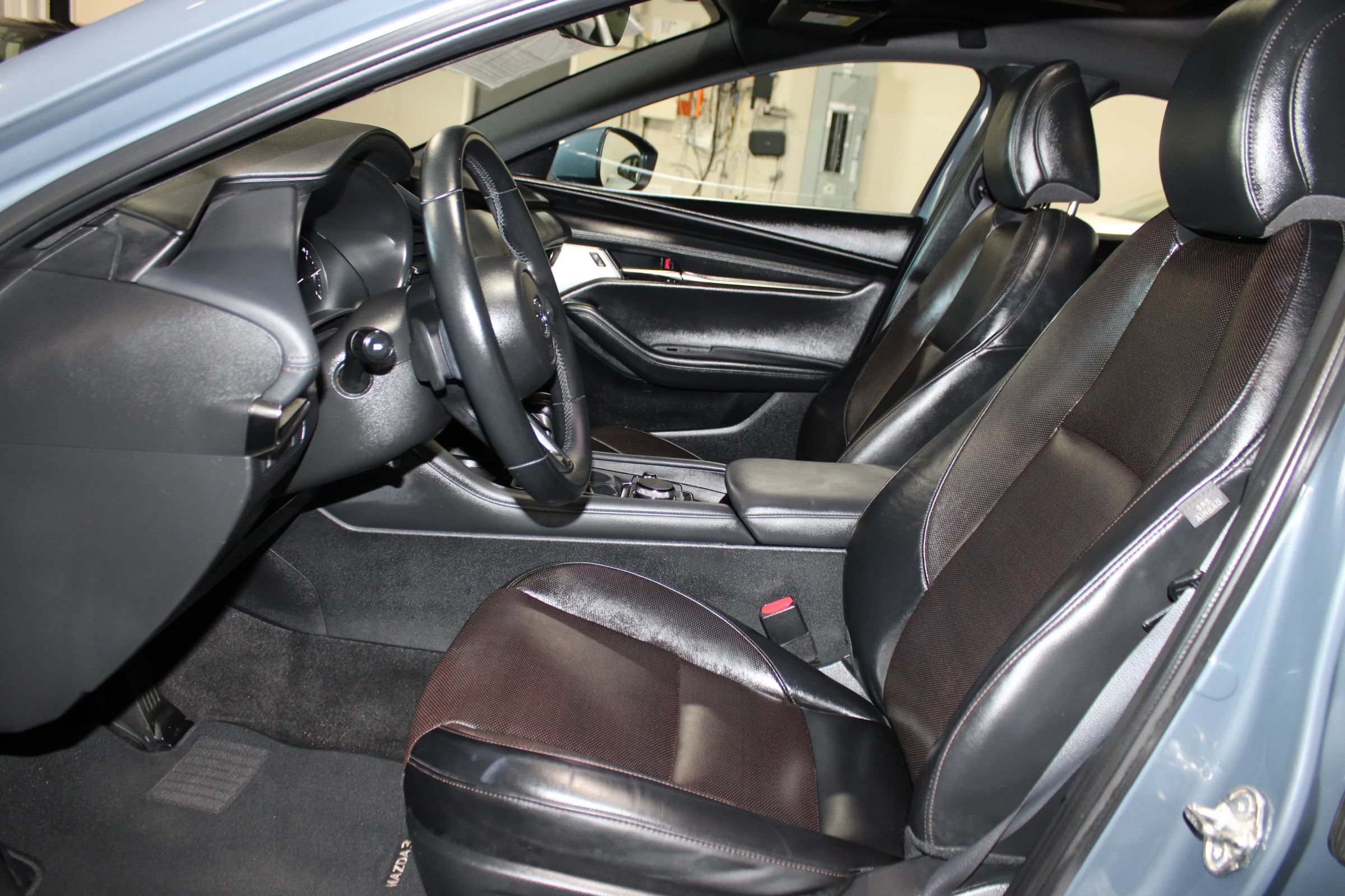 Used 2021 MAZDA MAZDA3 s FWD image 23