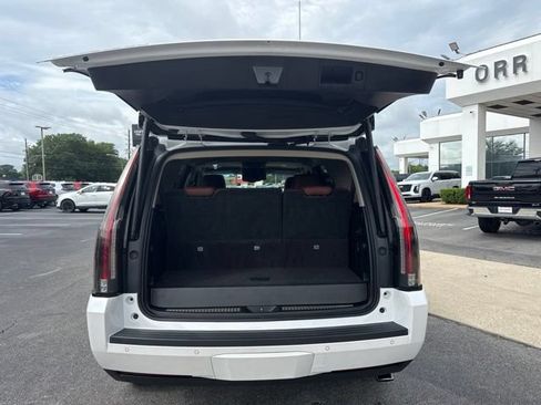 Used 2016 Cadillac Escalade Premium AWD/4WD image 14