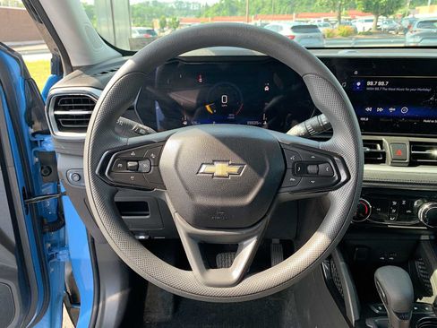 Certified 2024 Chevrolet TrailBlazer LS w/ LS Convenience Package FWD image 11