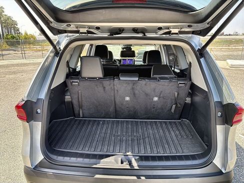 Used 2024 Toyota Grand Highlander XLE image 19