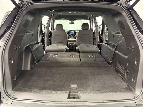 Used 2023 Chevrolet Traverse LT w/ LPO, Floor Liner Package AWD/4WD image 28