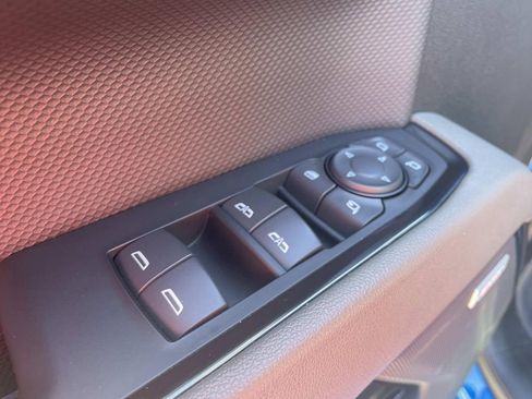 Used 2023 Chevrolet Silverado 1500 ZR2 image 16