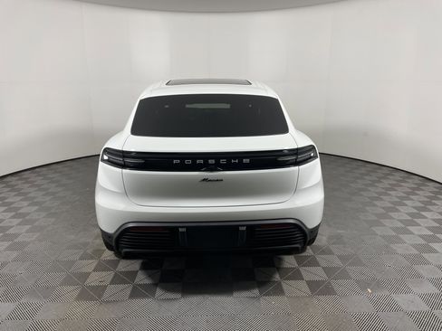 New 2026 Porsche Macan Electric RWD image 6