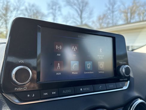 Used 2020 Nissan Sentra S w/ Lighting Package FWD image 17
