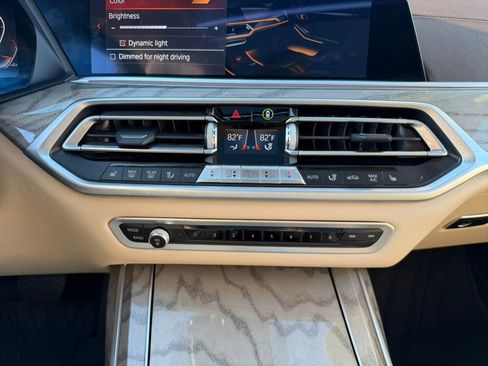 Used 2019 BMW X7 xDrive50i w/ Premium Package image 56