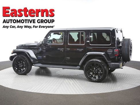 Used 2025 Jeep Wrangler Unlimited Sahara AWD/4WD image 62