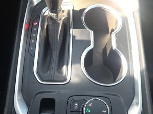 Used 2020 Chevrolet Traverse RS w/ LPO, Floor Liner Package FWD image 34