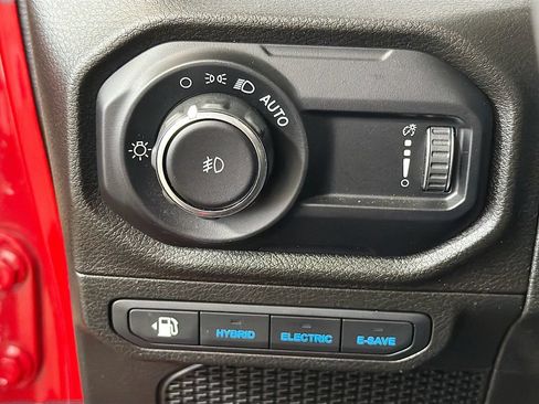 Used 2024 Jeep Wrangler Unlimited w/ Convenience Group AWD/4WD image 12