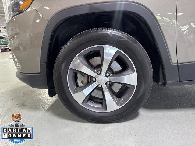 Used 2020 Jeep Cherokee Limited AWD/4WD image 12