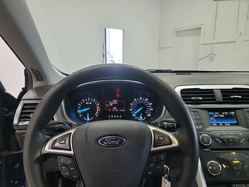 Used 2013 Ford Fusion SE image 23