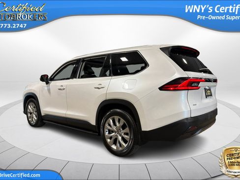 Used 2025 Toyota Grand Highlander AWD image 7