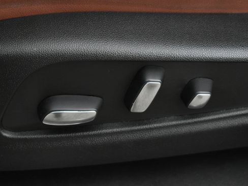 Used 2023 Cadillac XT5 Sportv w/ LPO, Floor Liner Package AWD/4WD image 16