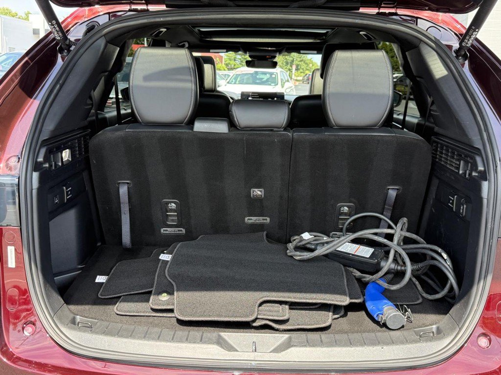 Used 2024 MAZDA CX-90 Plug-In Hybrid w/ Premium Plus AWD/4WD image 4