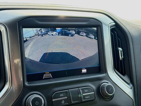Used 2022 Chevrolet Silverado 1500 RST AWD/4WD image 9