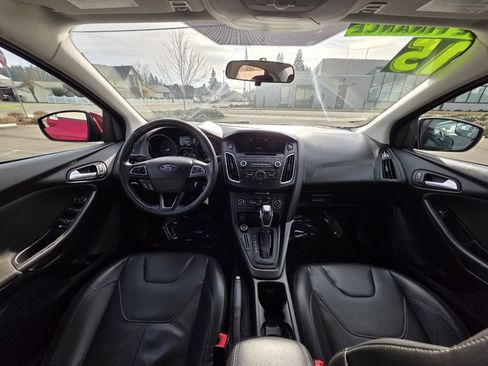 Used 2015 Ford Focus SE w/ Equipment Group 201A image 14