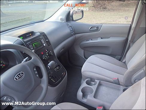 Used 2012 Kia Sedona LX image 9