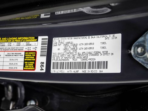 Used 2025 Toyota Tacoma TRD Sport AWD/4WD image 35