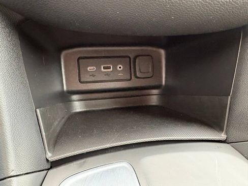 Used 2019 Chevrolet Equinox LT w/ Driver Convenience Package FWD image 30