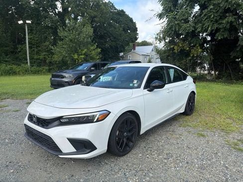 Used 2022 Honda Civic Sport image 1