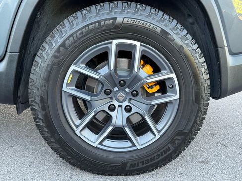 Used 2023 Rivian R1T Adventure image 8