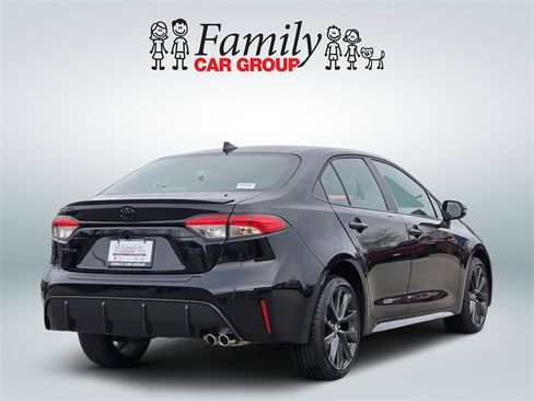 Used 2025 Toyota Corolla SE image 4