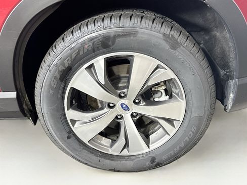 Used 2025 Subaru Ascent Premium image 11