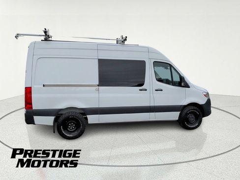 Used 2022 Mercedes-Benz Sprinter 2500 w/ Parking Package image 4