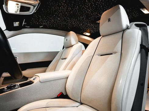 Used 2015 Rolls-Royce Wraith RWD image 23