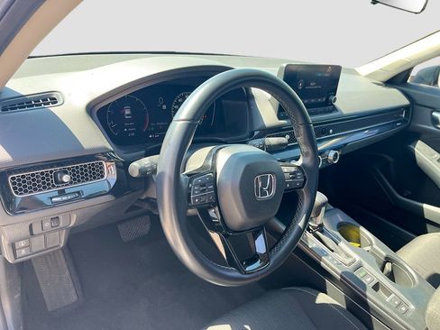 Used 2023 Honda Civic EX image 9