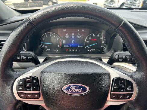 Certified 2023 Ford Explorer XLT w/ Equipment Group 202A AWD/4WD image 23