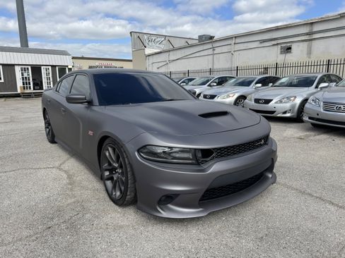 Used 2020 Dodge Charger Scat Pack image 2