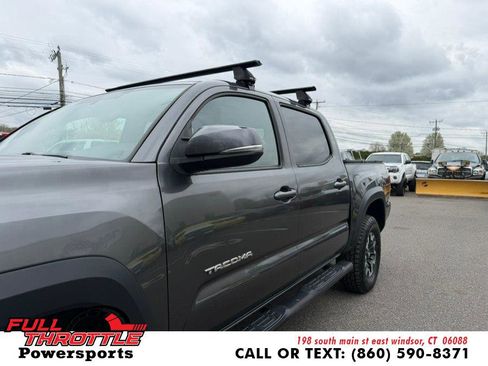 Used 2016 Toyota Tacoma TRD Off-Road w/ Premium & Technology Package AWD/4WD image 5