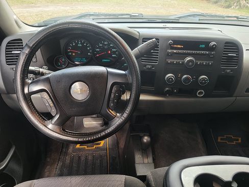 Used 2011 Chevrolet Silverado 1500 LS image 21