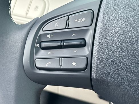 New 2026 Hyundai Venue SEL FWD image 12