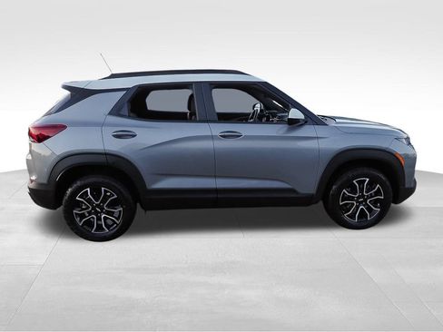 Certified 2023 Chevrolet TrailBlazer ACTIV w/ Convenience Package image 9