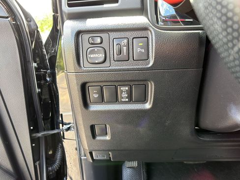 Used 2017 Toyota 4Runner Limited AWD/4WD image 23