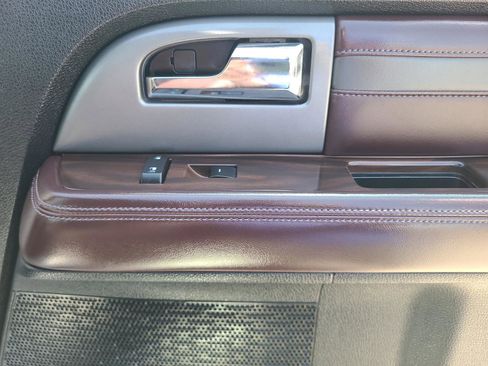 Used 2017 Ford Expedition Platinum AWD/4WD image 26