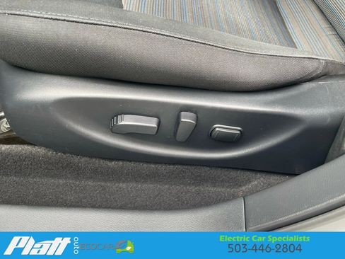 Used 2018 Nissan Leaf SV w/ SV Technology Package image 23