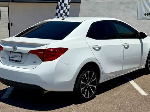 Used 2017 Toyota Corolla SE w/ SE Premium Package FWD image 6