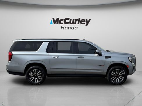 Used 2024 GMC Yukon XL AT4 w/ Technology Package AWD/4WD image 2